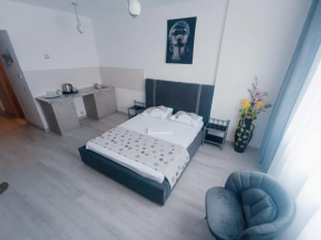 Eduard Elegance Studio 2